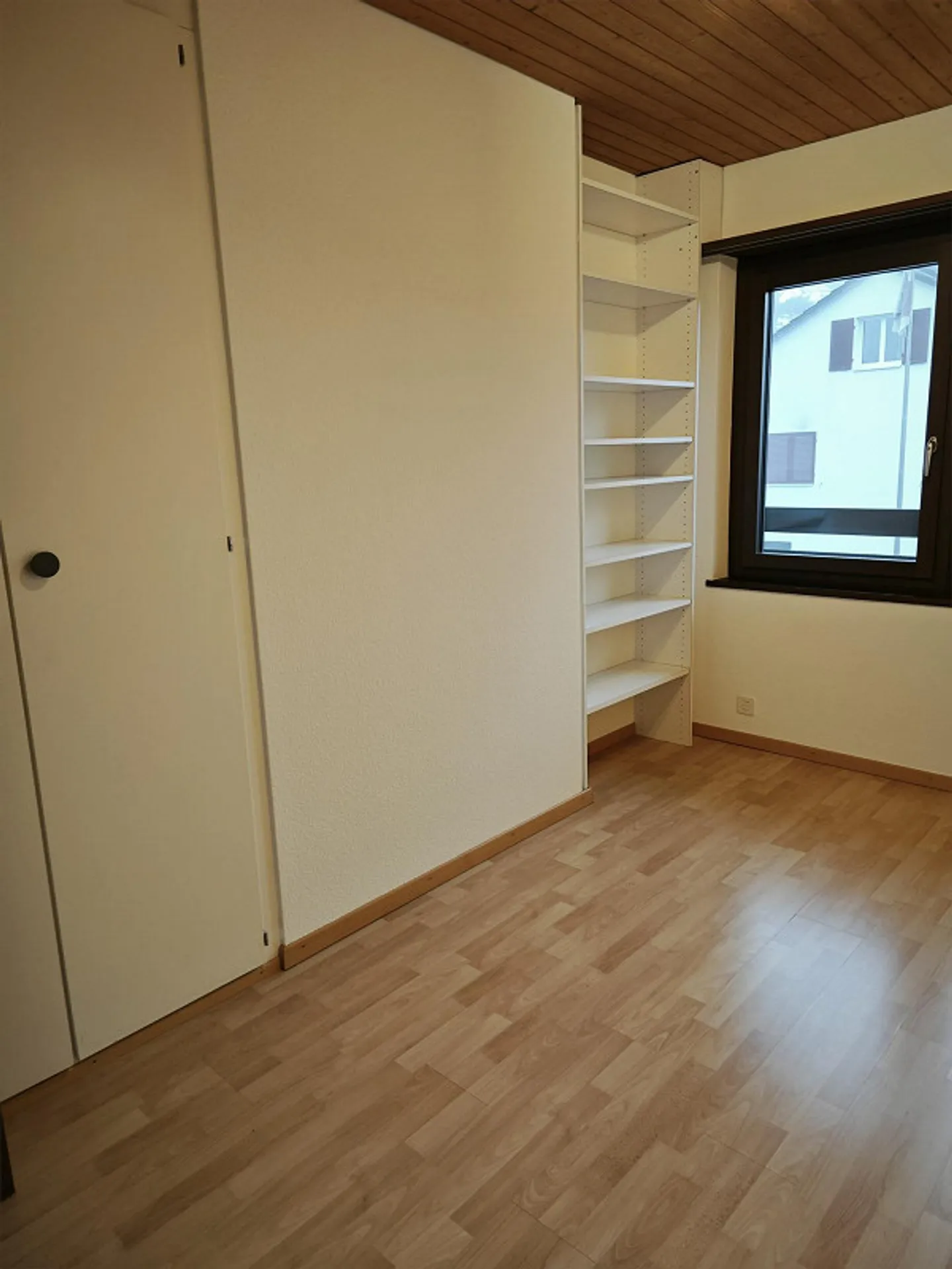 EFH + Craft Room with Lots of Charm, Quiet yet Centrally Located - Photo 4 of 11