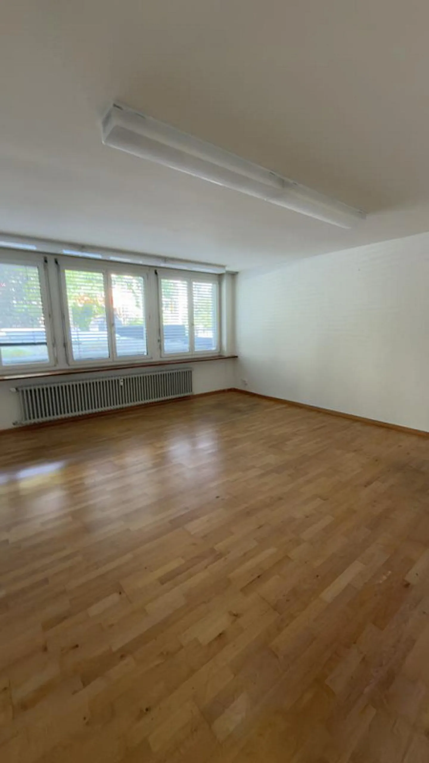 Beautiful office spaces in a central location - Photo 3 of 6