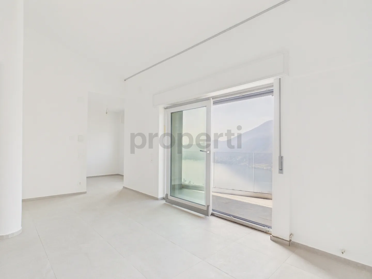 Villa Elegante con Vista Mozzafiato - Foto 11 di 13