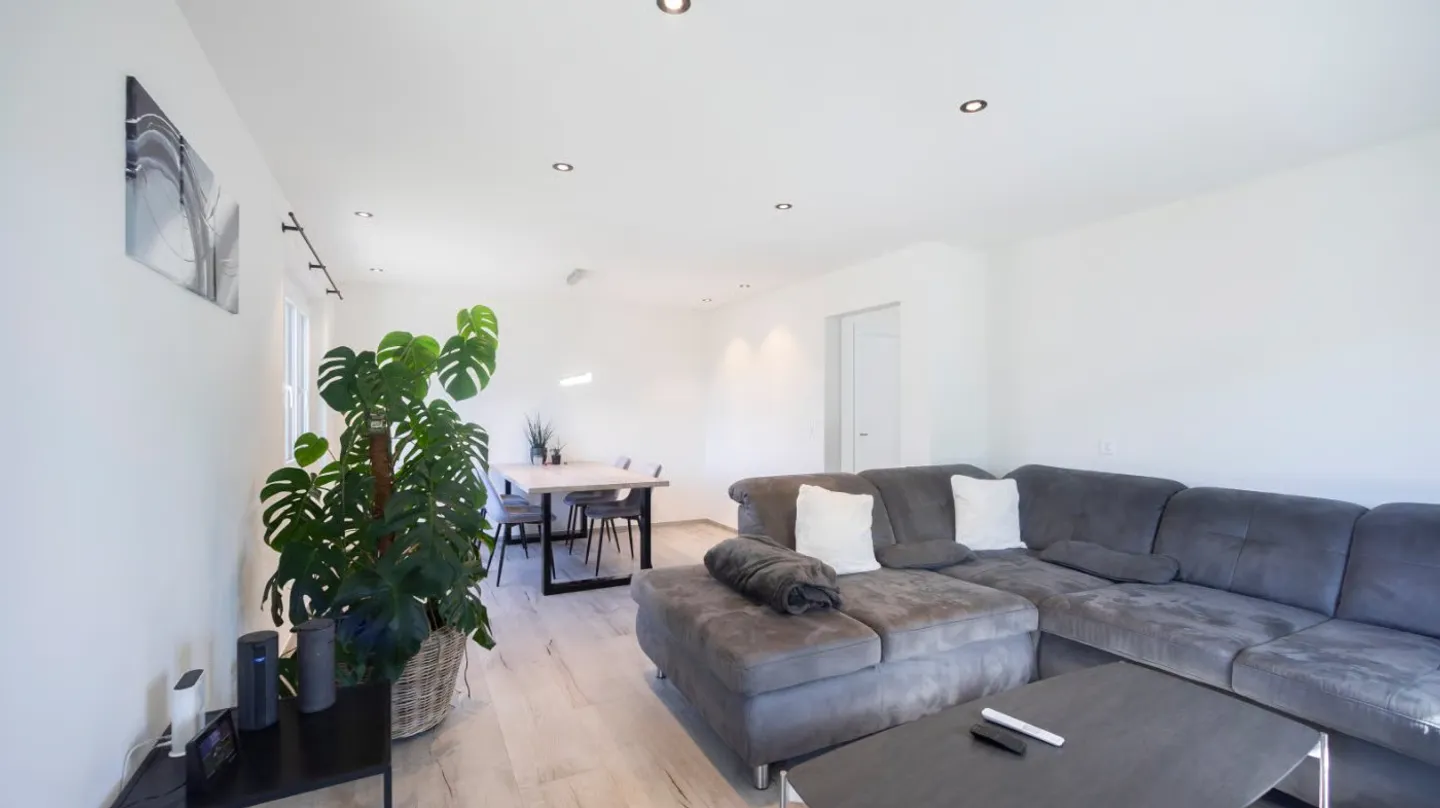 Charming single-family house with large garden in Subingen - Photo 10 of 19