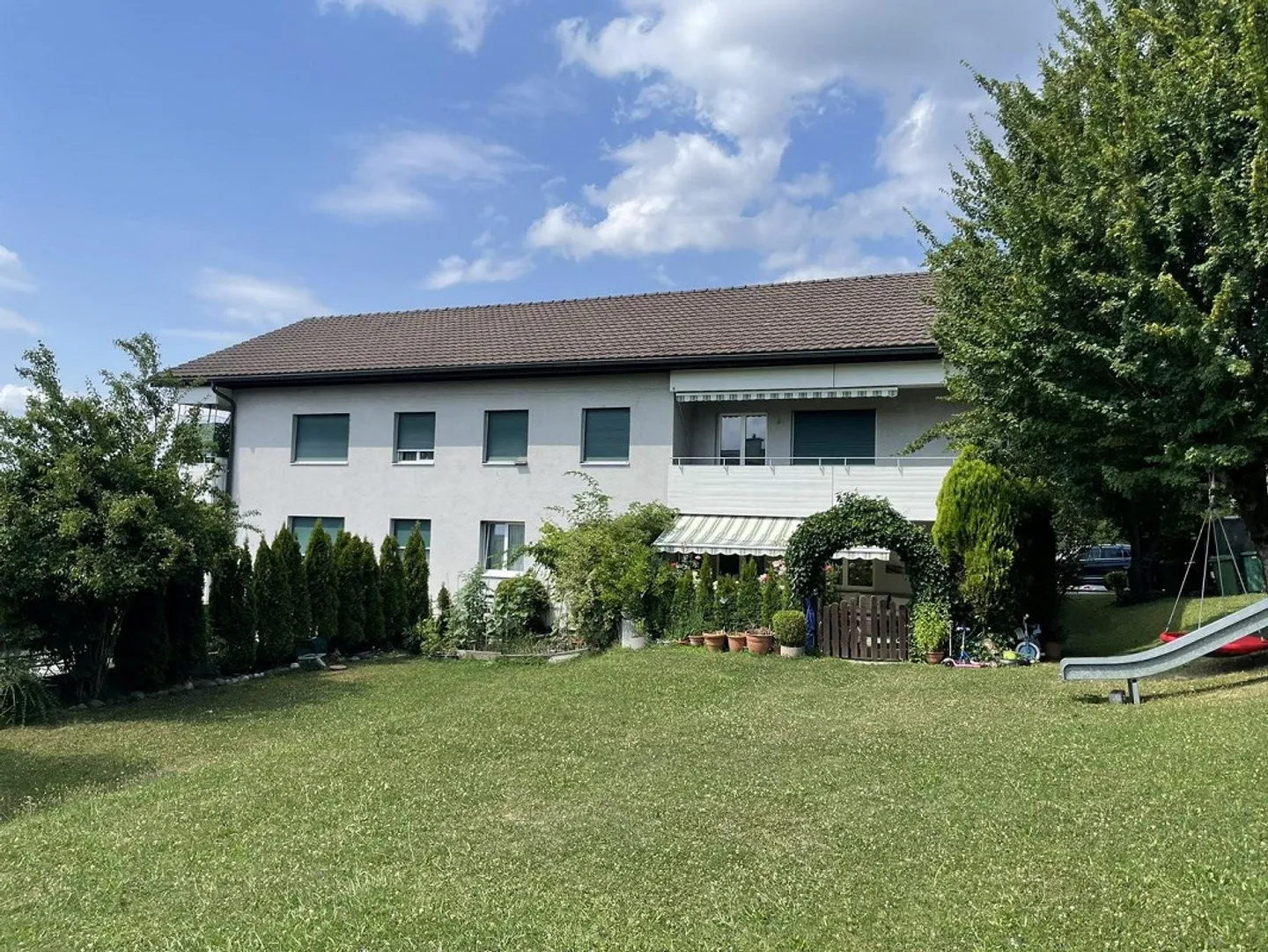 Temporary 2-room apartment on the 1st floor - Photo 1 of 8