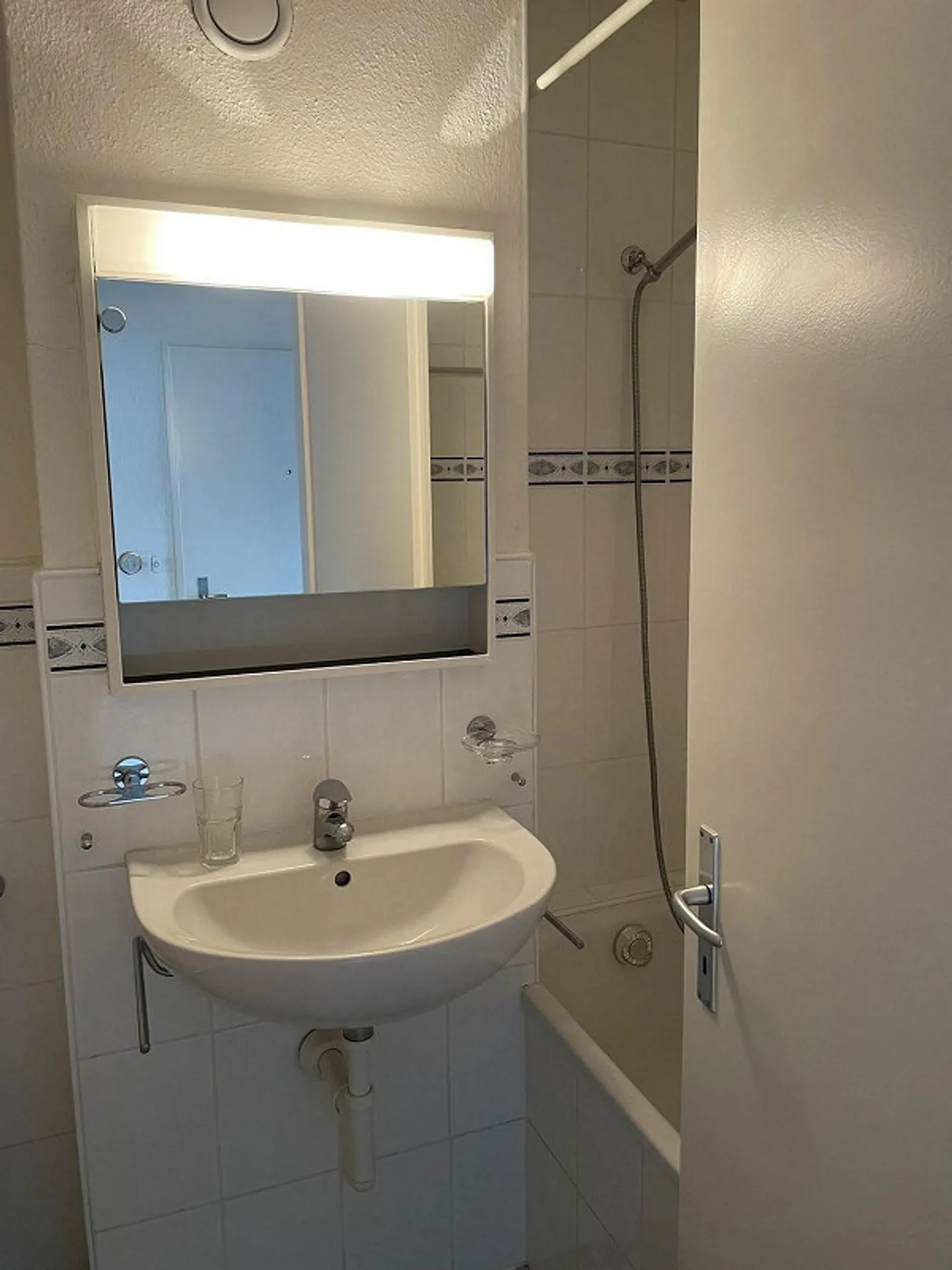 Temporary 2-room apartment on the 1st floor - Photo 8 of 8