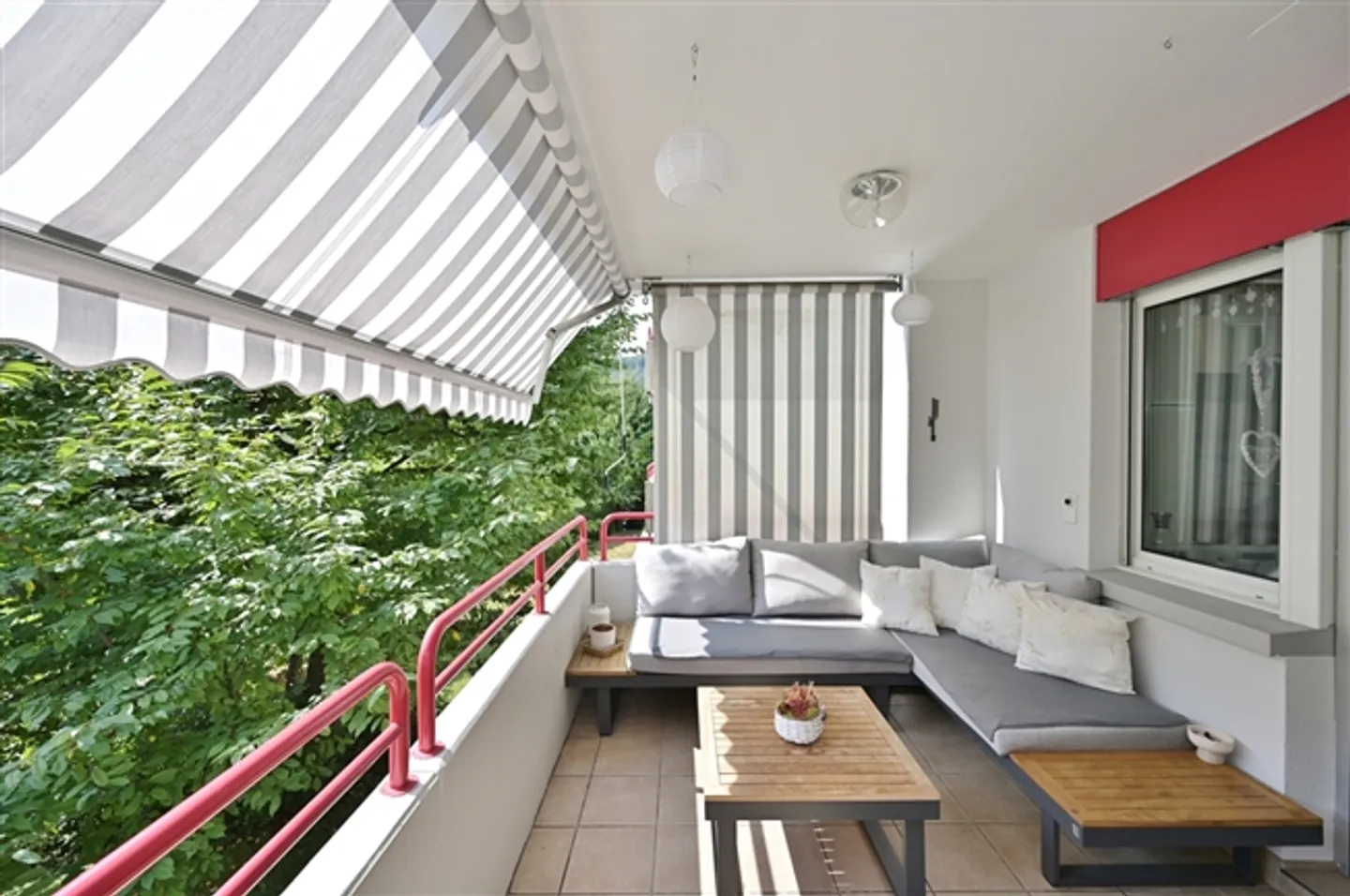 IDYLLIC LIVING EXPERIENCE IN PARK-LIKE SURROUNDINGS - Photo 5 of 11