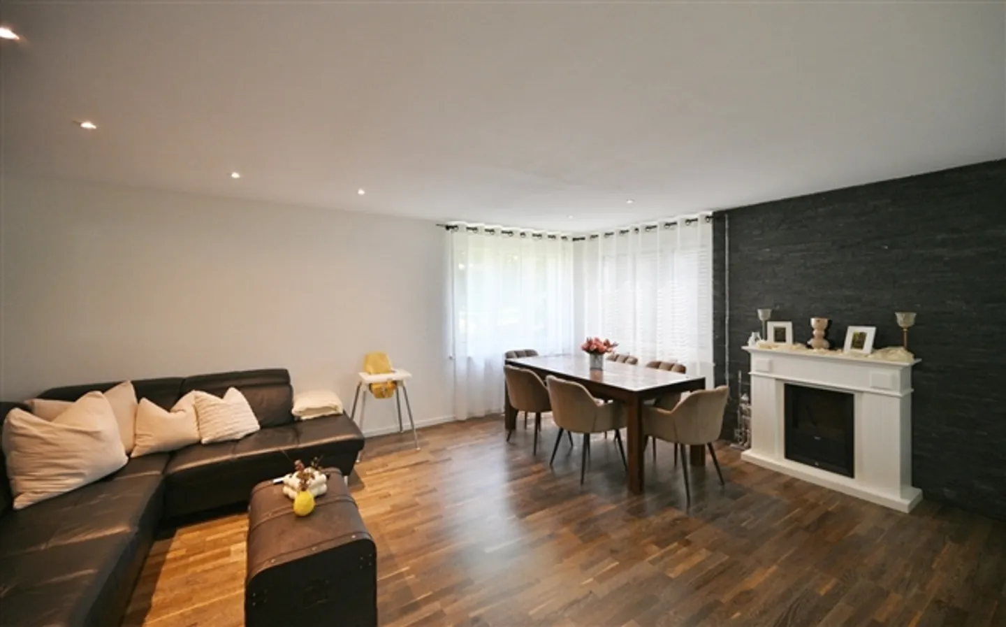 IDYLLIC LIVING EXPERIENCE IN PARK-LIKE SURROUNDINGS - Photo 8 of 11