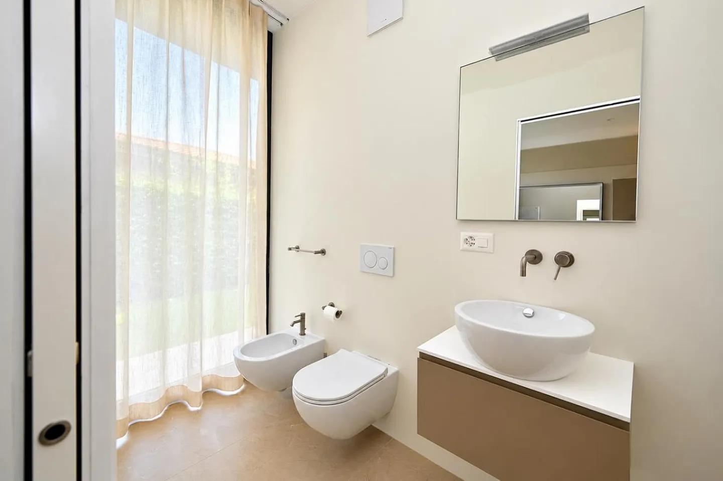 Luxuriöse Moderne Villa - Frieden, Privatsphäre und zeitgenössische Eleganz - Foto 8 von 18
