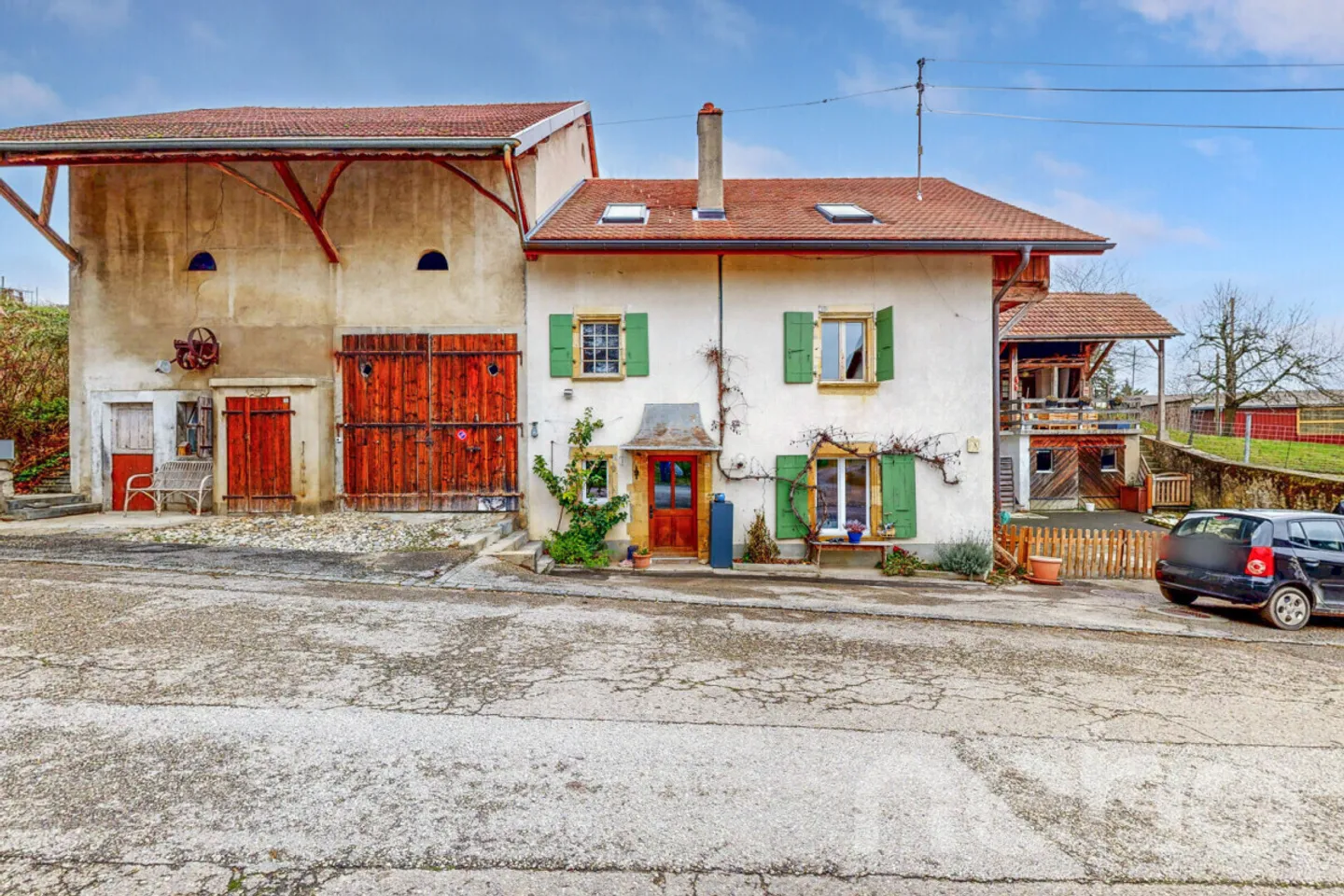 Property with large plot of 7,800 m² on the heights of Rances - Photo 11 of 12