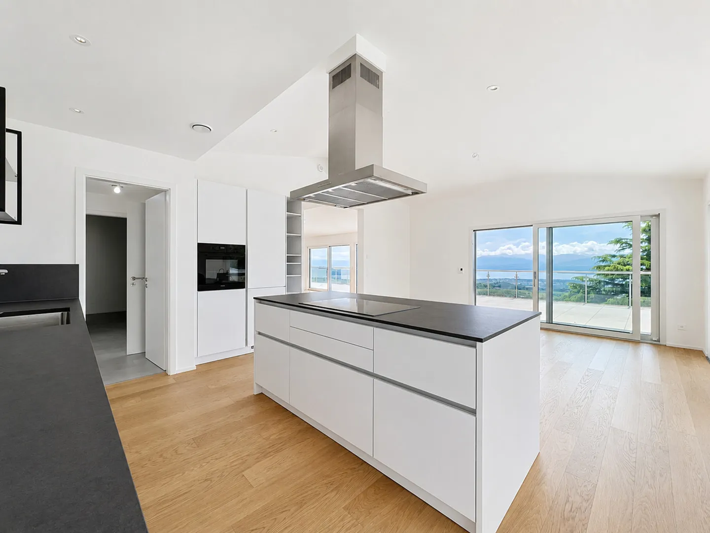 Exceptional villa with panoramic views over Lake Geneva and the Alps - Photo 3 of 15