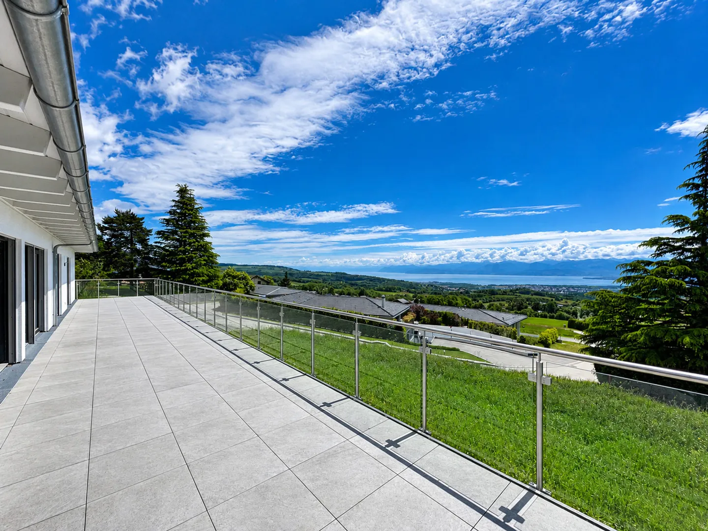 Exceptional villa with panoramic views over Lake Geneva and the Alps - Photo 6 of 15