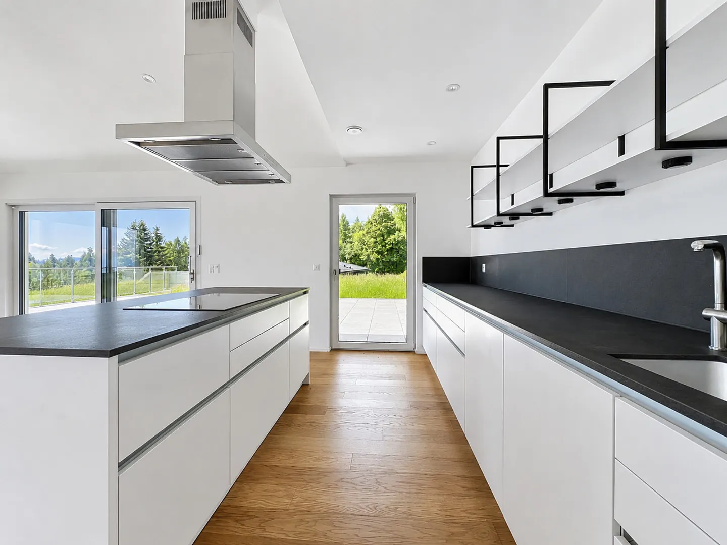 Exceptional villa with panoramic views over Lake Geneva and the Alps - Photo 4 of 15