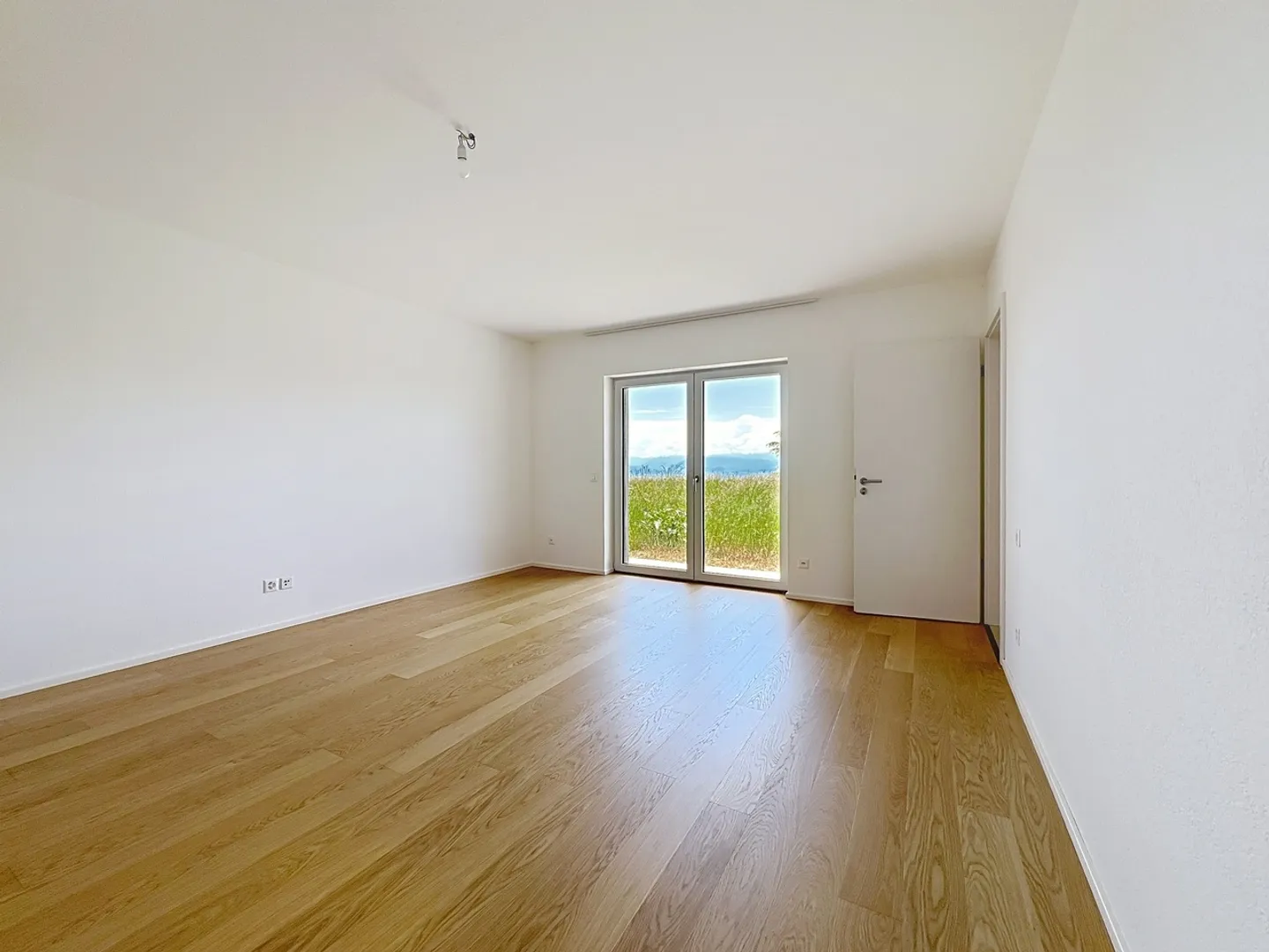 Exceptional villa with panoramic views over Lake Geneva and the Alps - Photo 11 of 15