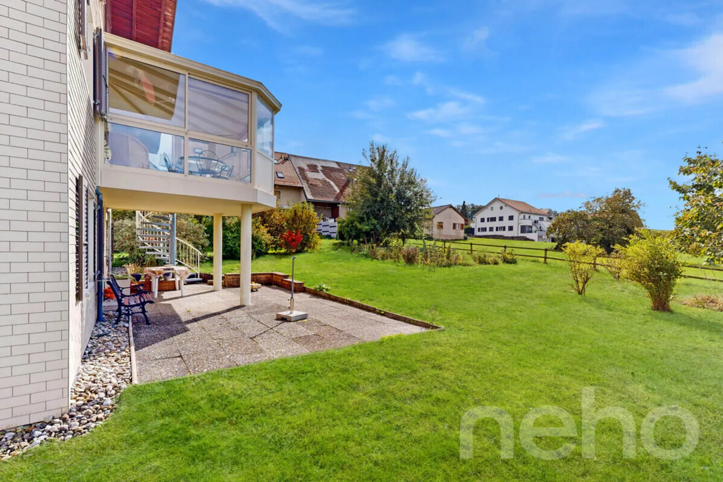Villa zu renovieren oder Bauprojekt auf einem großen Grundstück - Foto 3 von 12