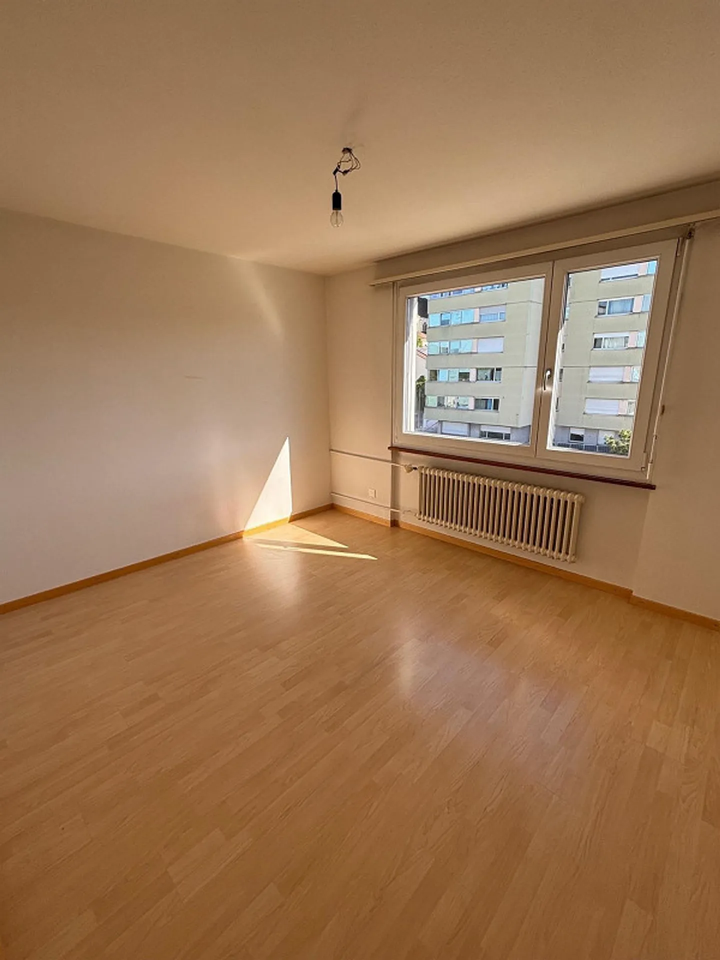 Appartamento luminoso con bella vista - Foto 3 di 9