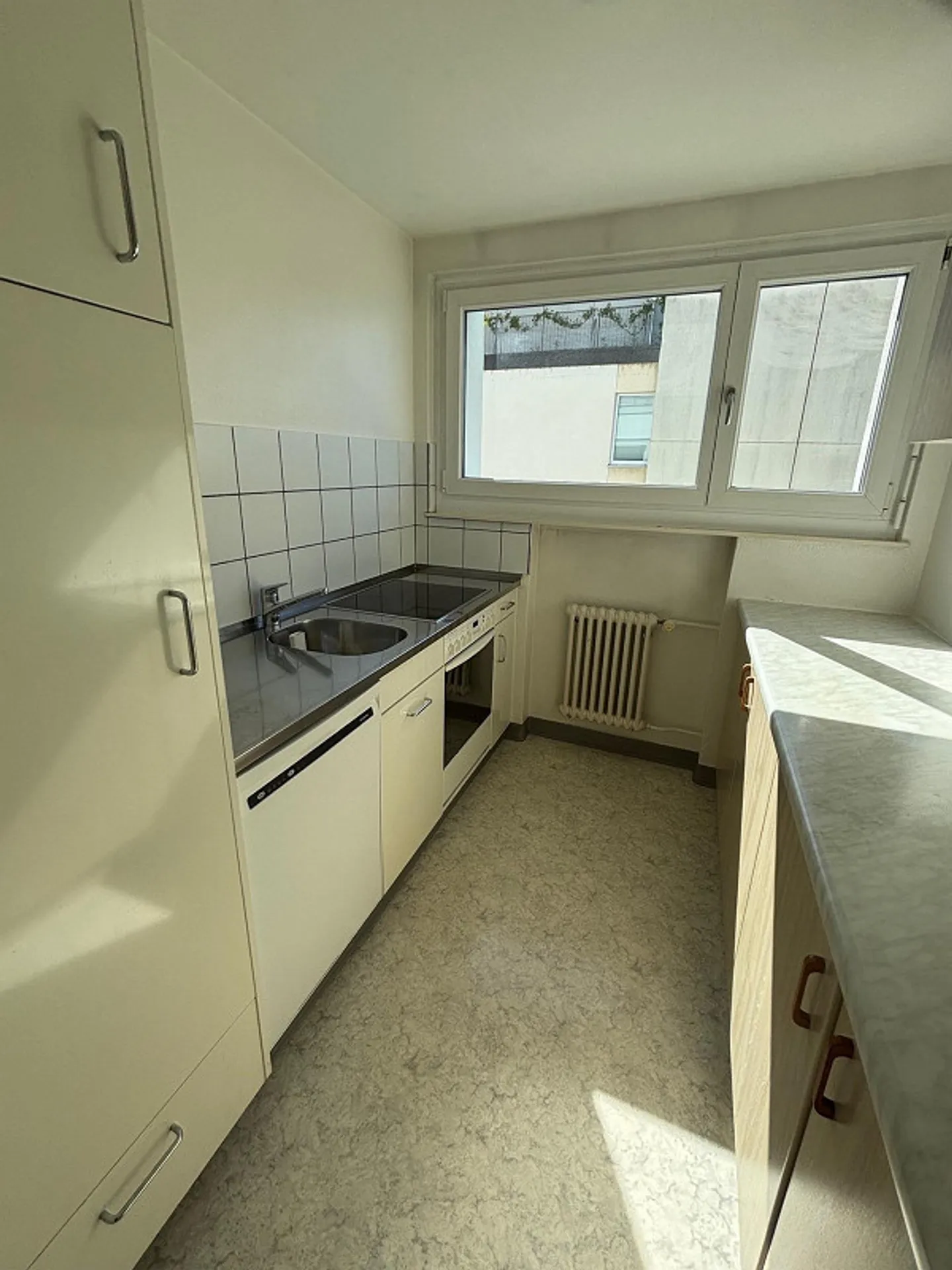 Appartamento luminoso con bella vista - Foto 5 di 9