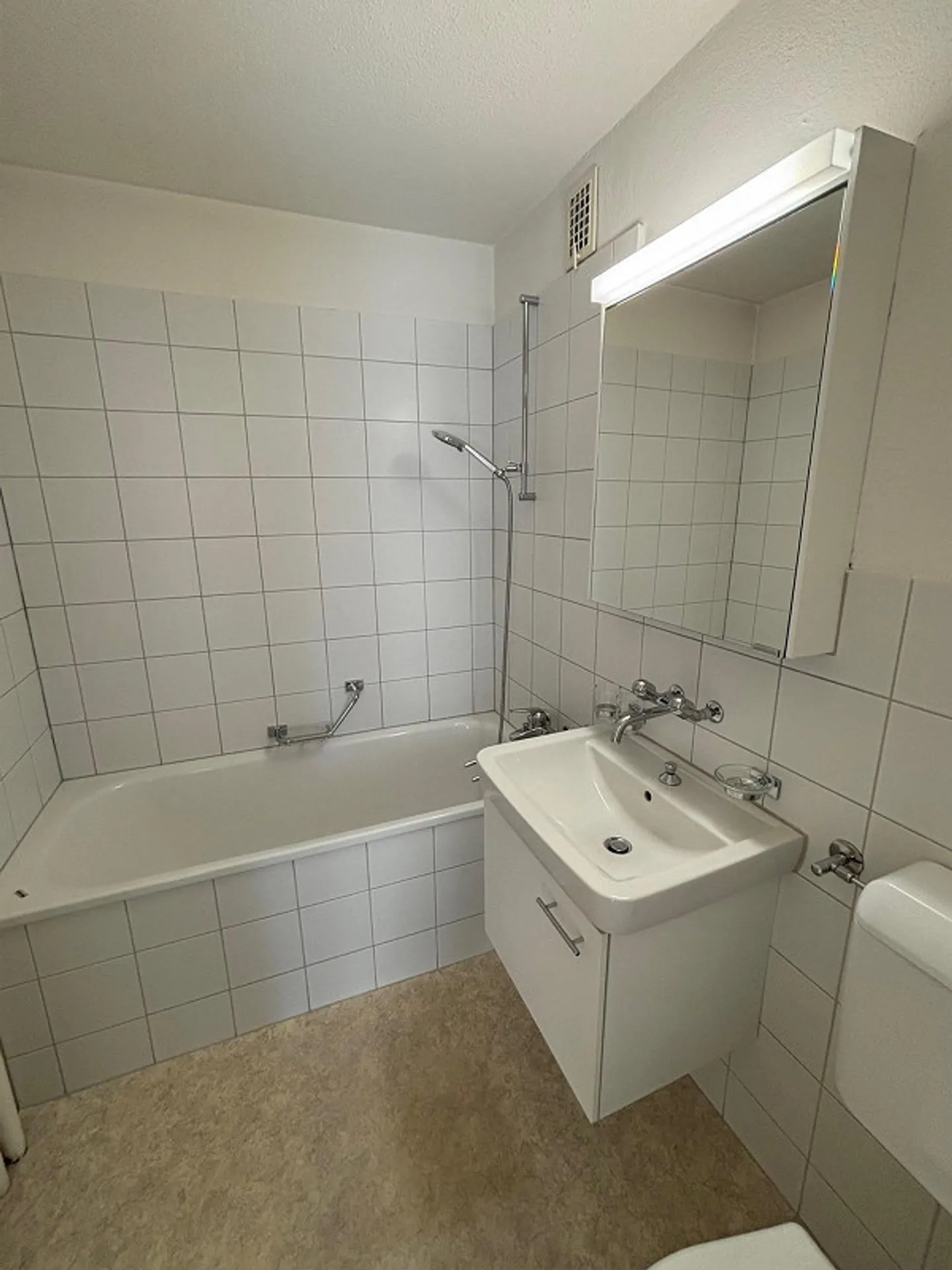 Appartamento luminoso con bella vista - Foto 7 di 9