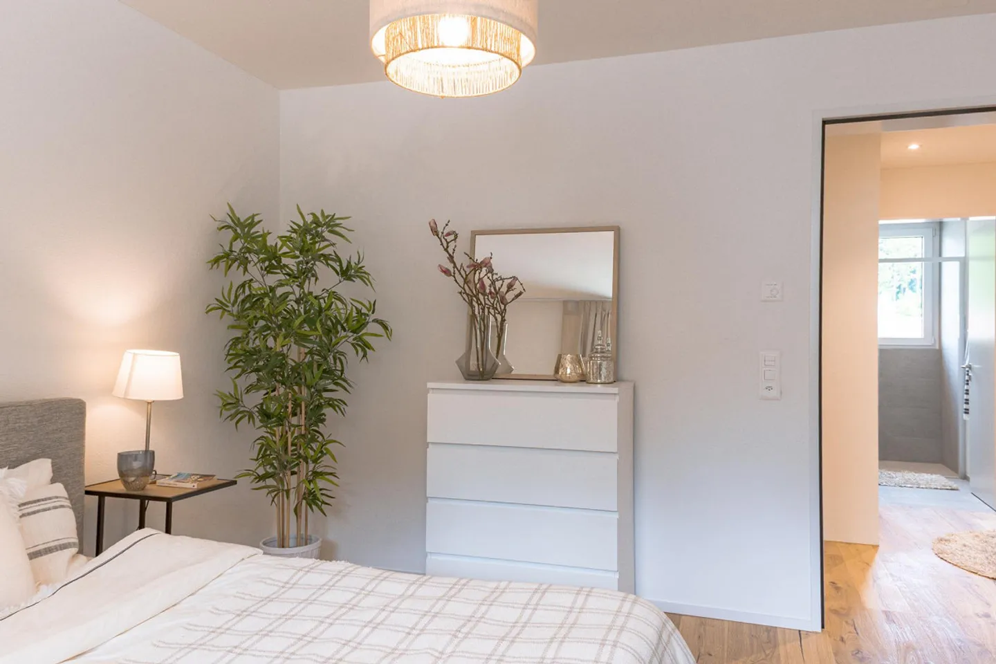 Appartamento con giardino spazioso in una posizione attraente - Foto 3 di 7