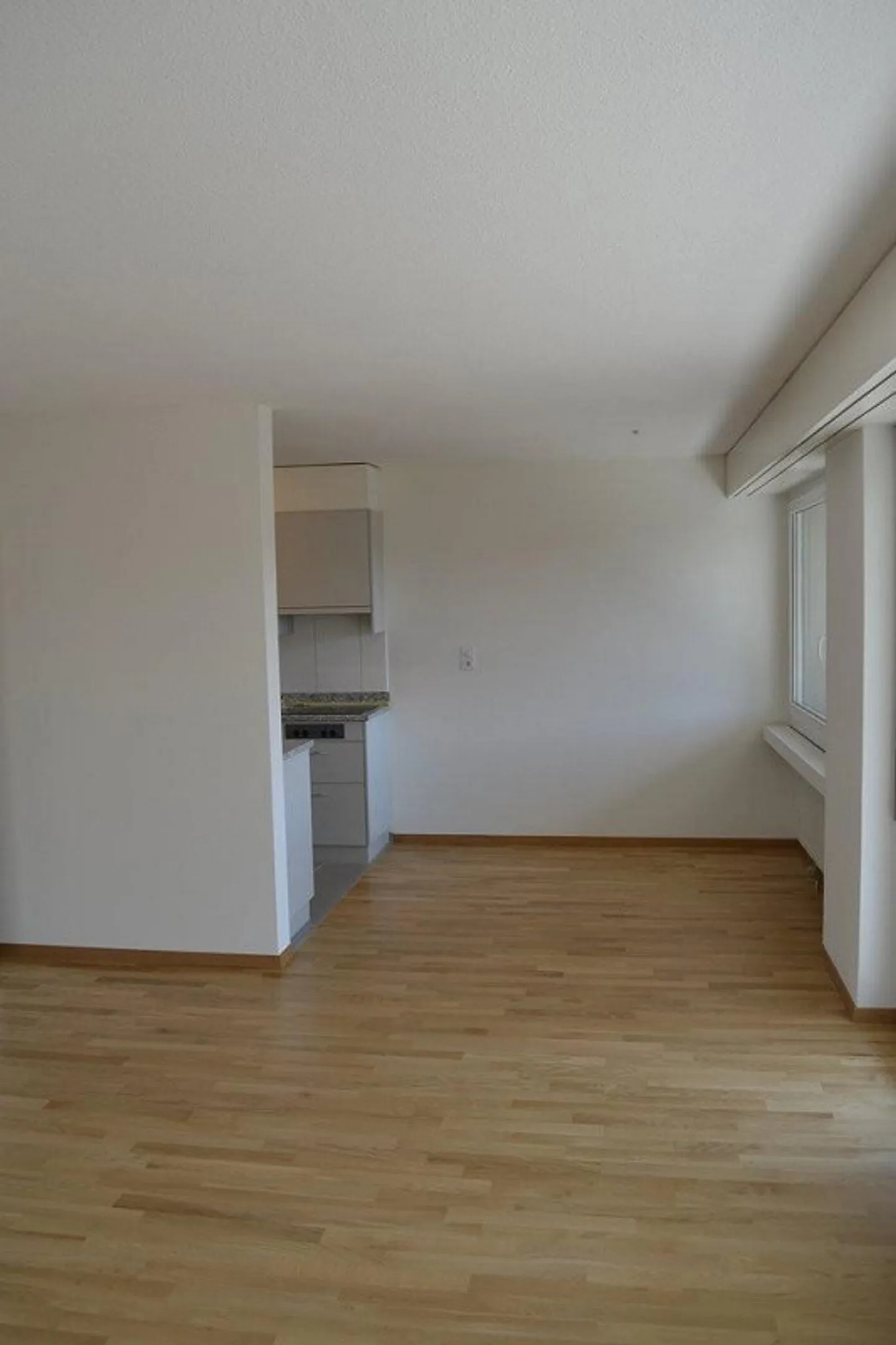 Appartement 3.5 pièces dans un emplacement idyllique au cœur de Geroldswil - Photo 6 sur 9
