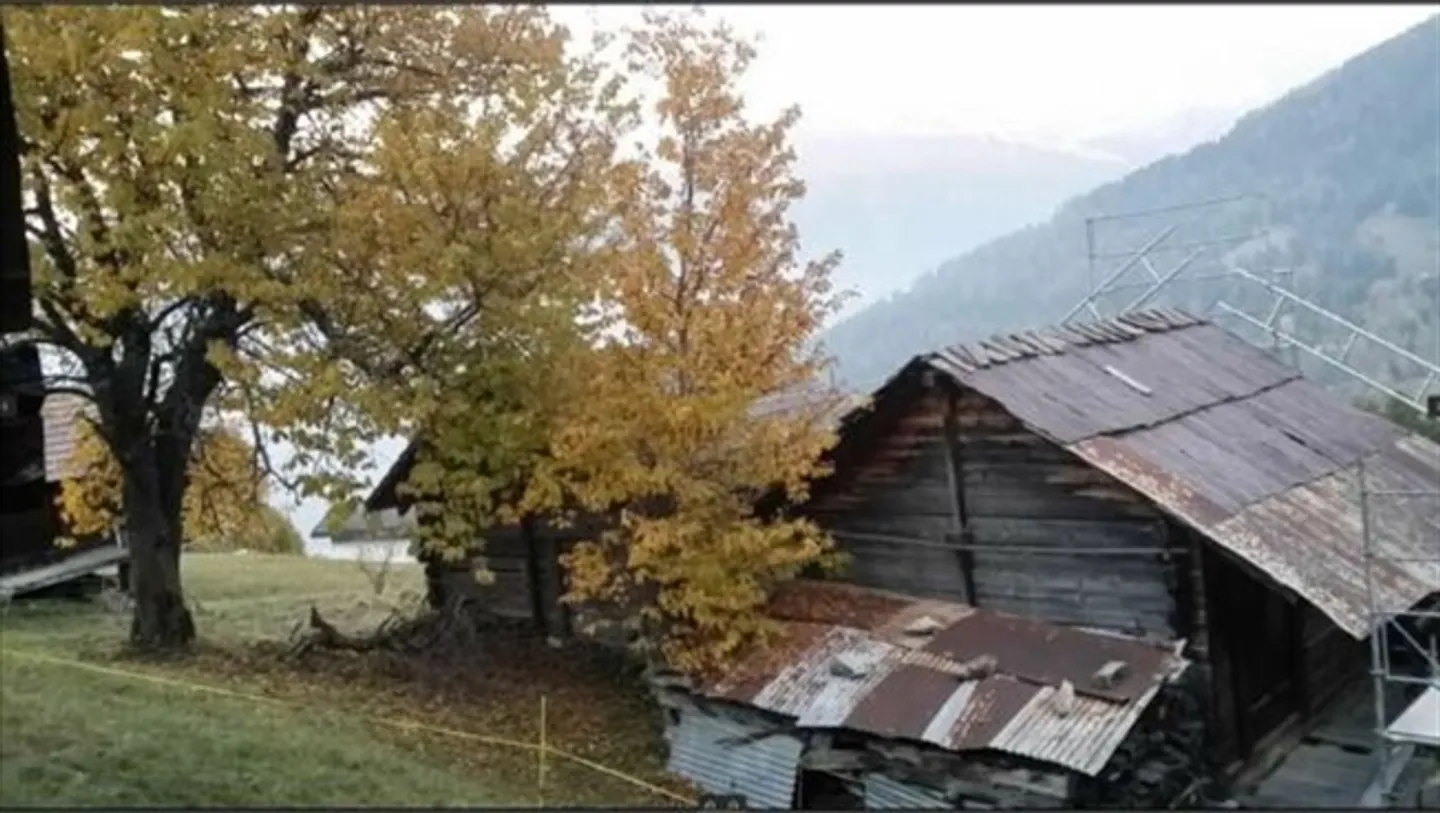 Fienile da ristrutturare con vista sulle Alpi vallesane - Foto 4 di 5