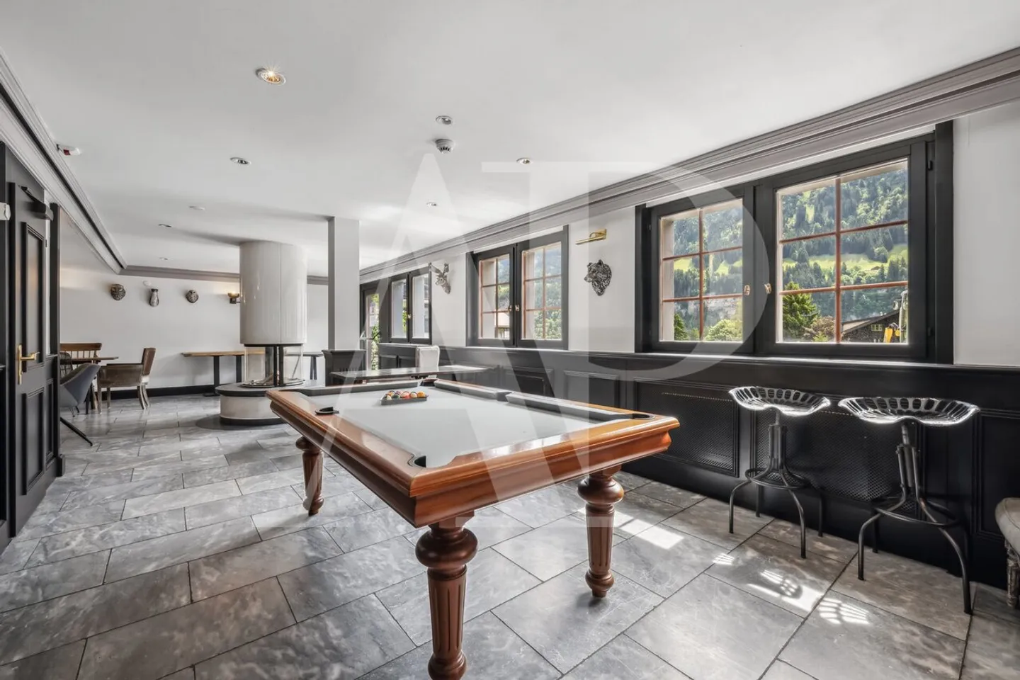 Avanthay Real Estate Champéry - Magnifique bâtiment datant de 1891 - Photo 3 sur 13