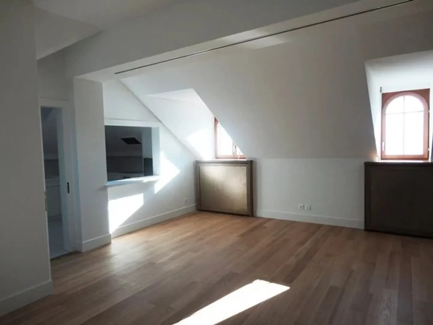 Grand appartement de 3 pièces d'env. 125m2 au 2ème étage - Photo 4 sur 5