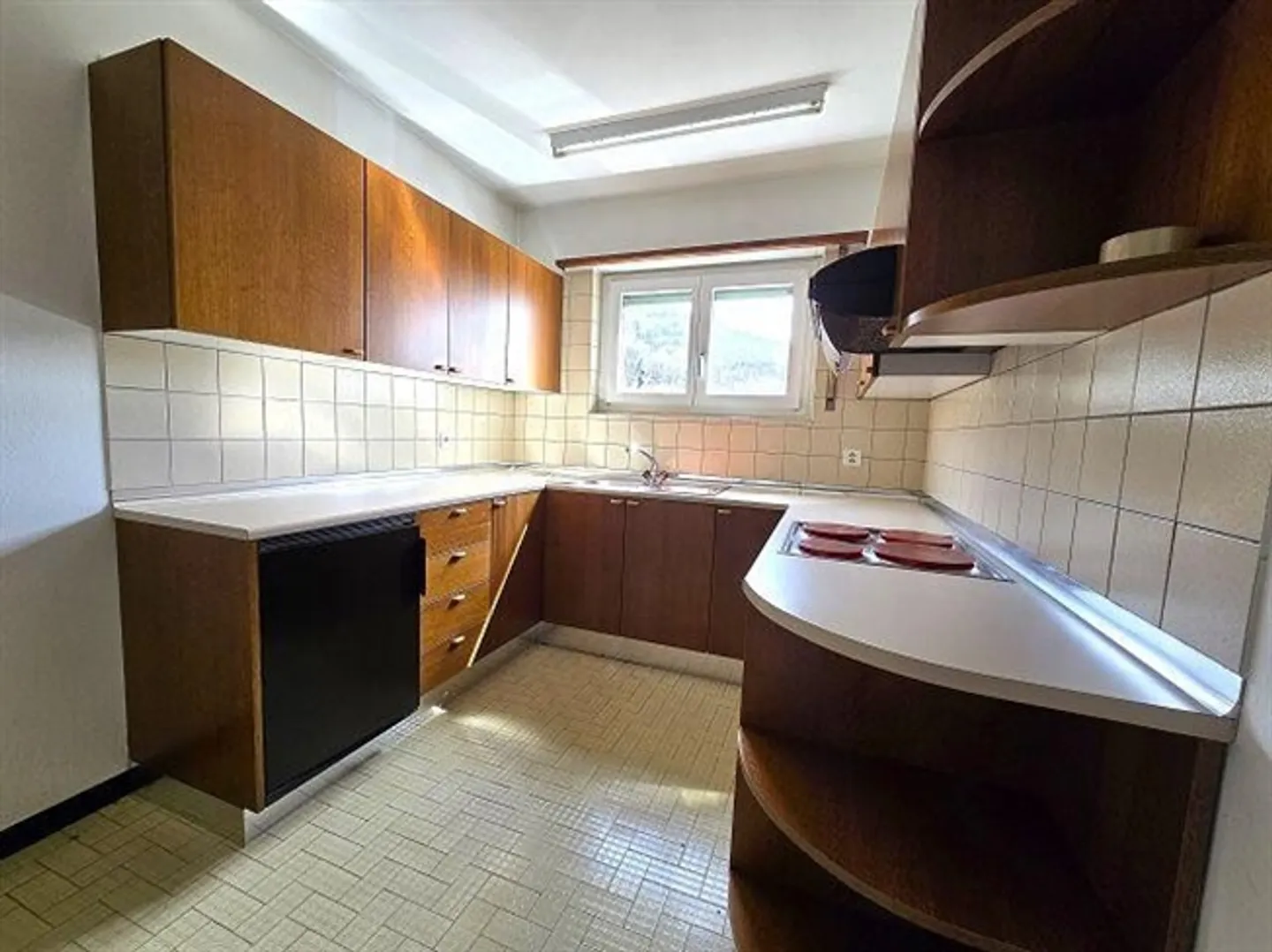 «Casa bifamiliare con app. di 3 e 4 locali con giardino con bella vista / 2-Familienhaus mit 3- und 4-Zimmer-Wohnungen an Aussichtslage» - Foto 11 di 20
