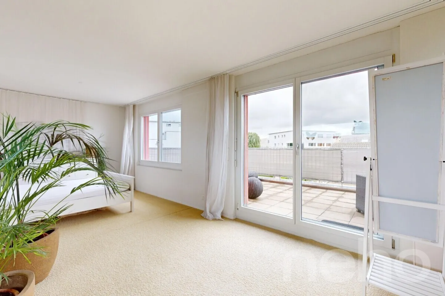 Spacious Single-Family Home in a Quiet Residential Area - Photo 8 of 12