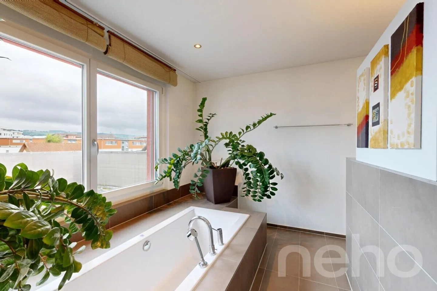 Spacious Single-Family Home in a Quiet Residential Area - Photo 9 of 12