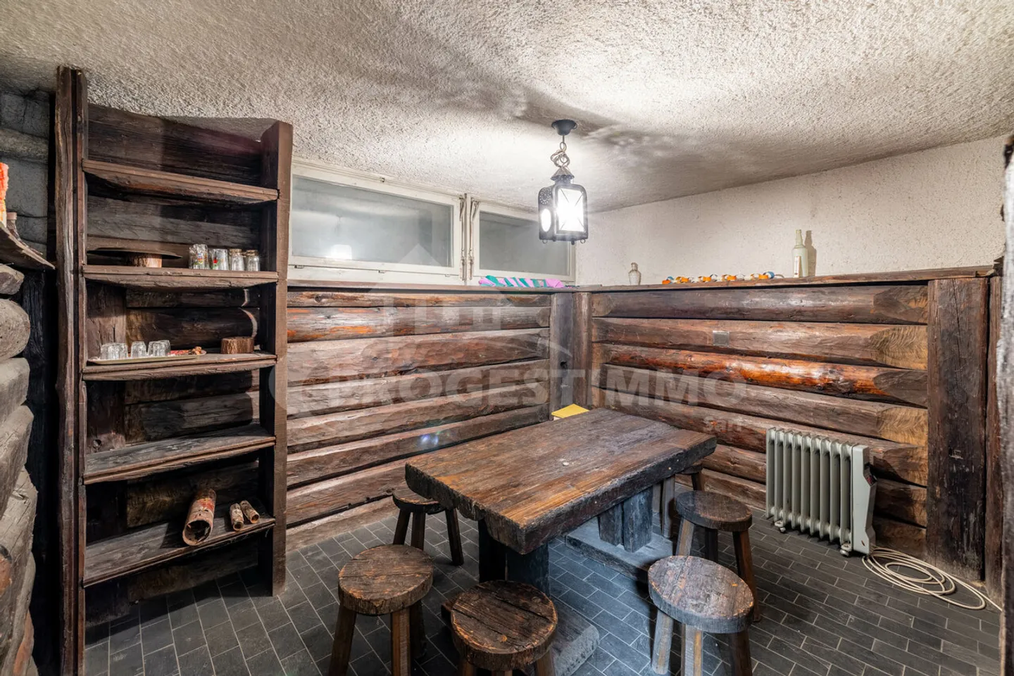 LARGE COMMERCIAL SPACE IN THE CENTER OF SION - Photo 11 of 11