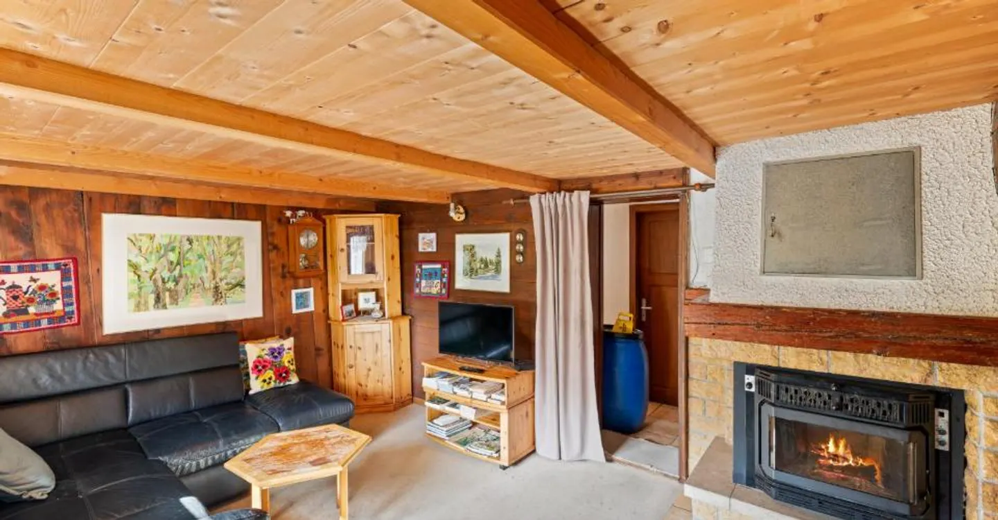 Dorfhaus mit Garten, Le Bioley - Foto 2 von 10
