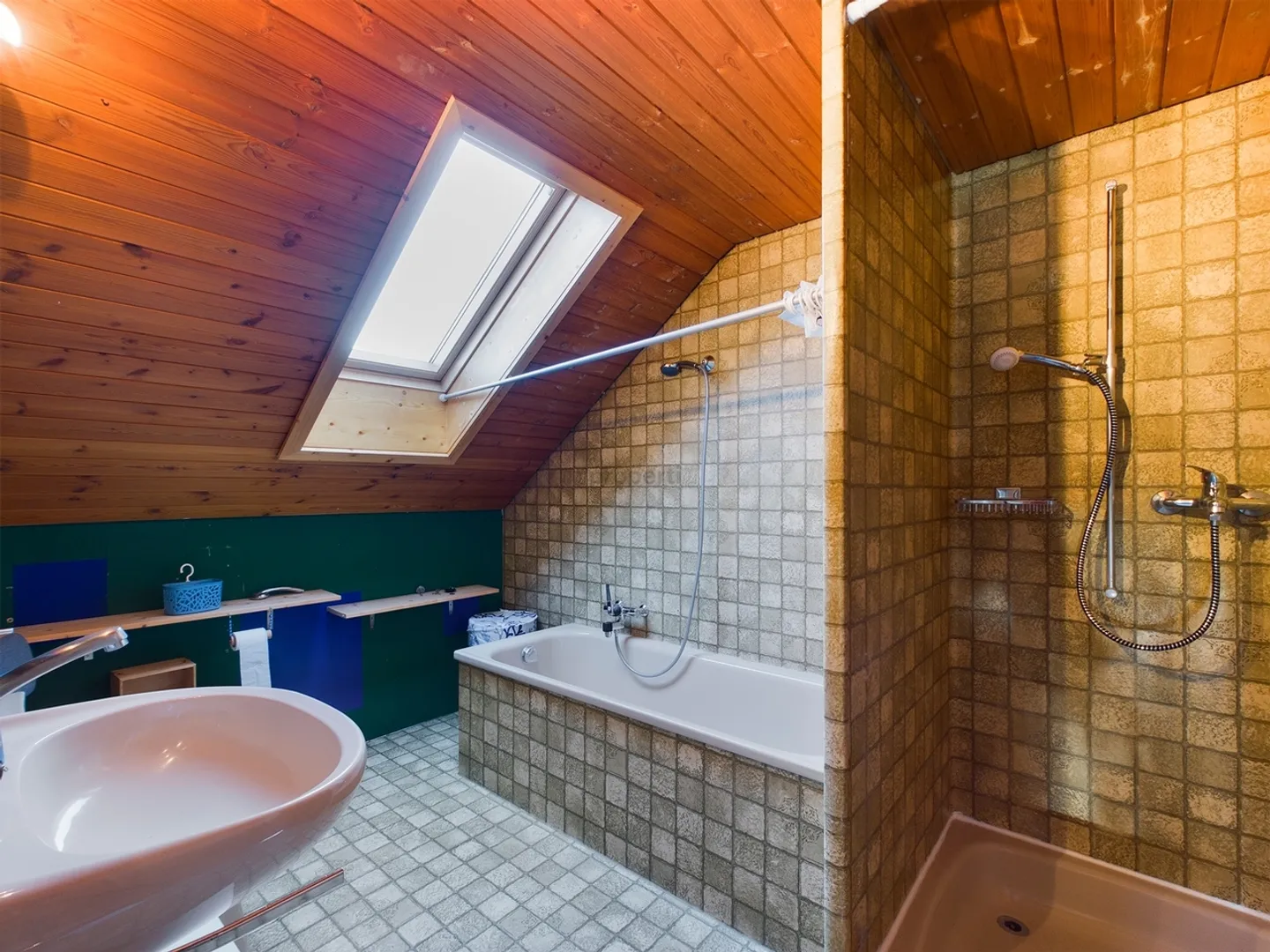 Charming Attic Apartment in Erlen - Photo 8 of 10