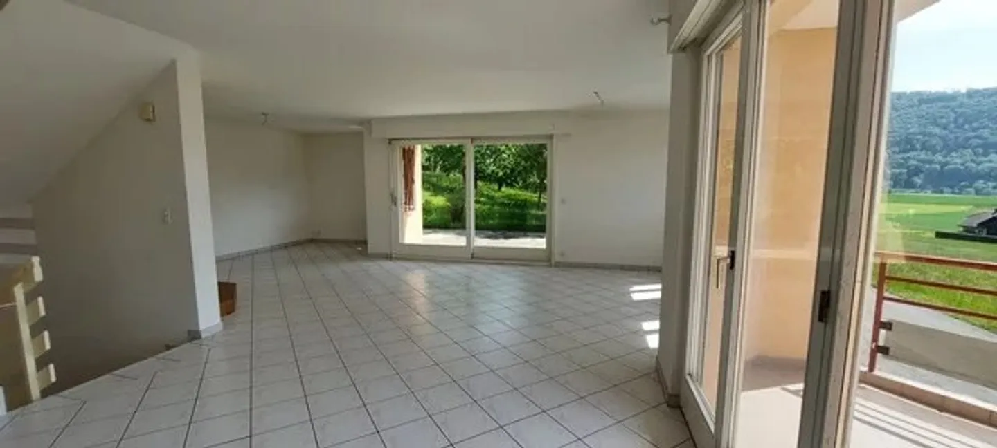 6-room triplex villa with terrace and garden - Photo 1 of 13