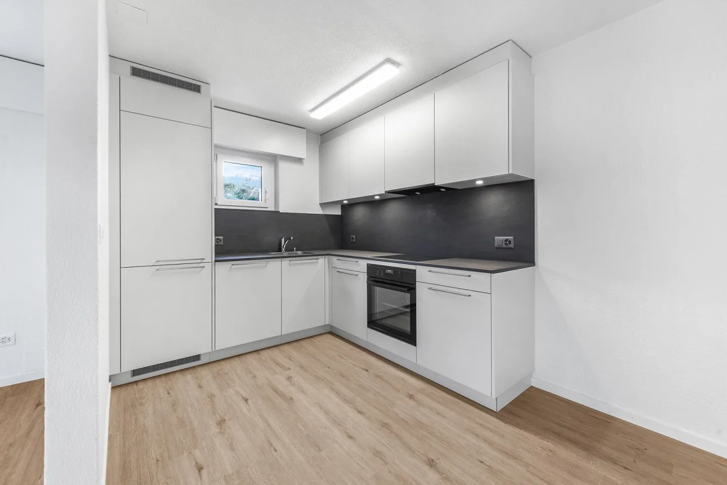 3.5 Zimmerwohnung an ruhiger Lage zu vermieten! - Foto 2 von 10