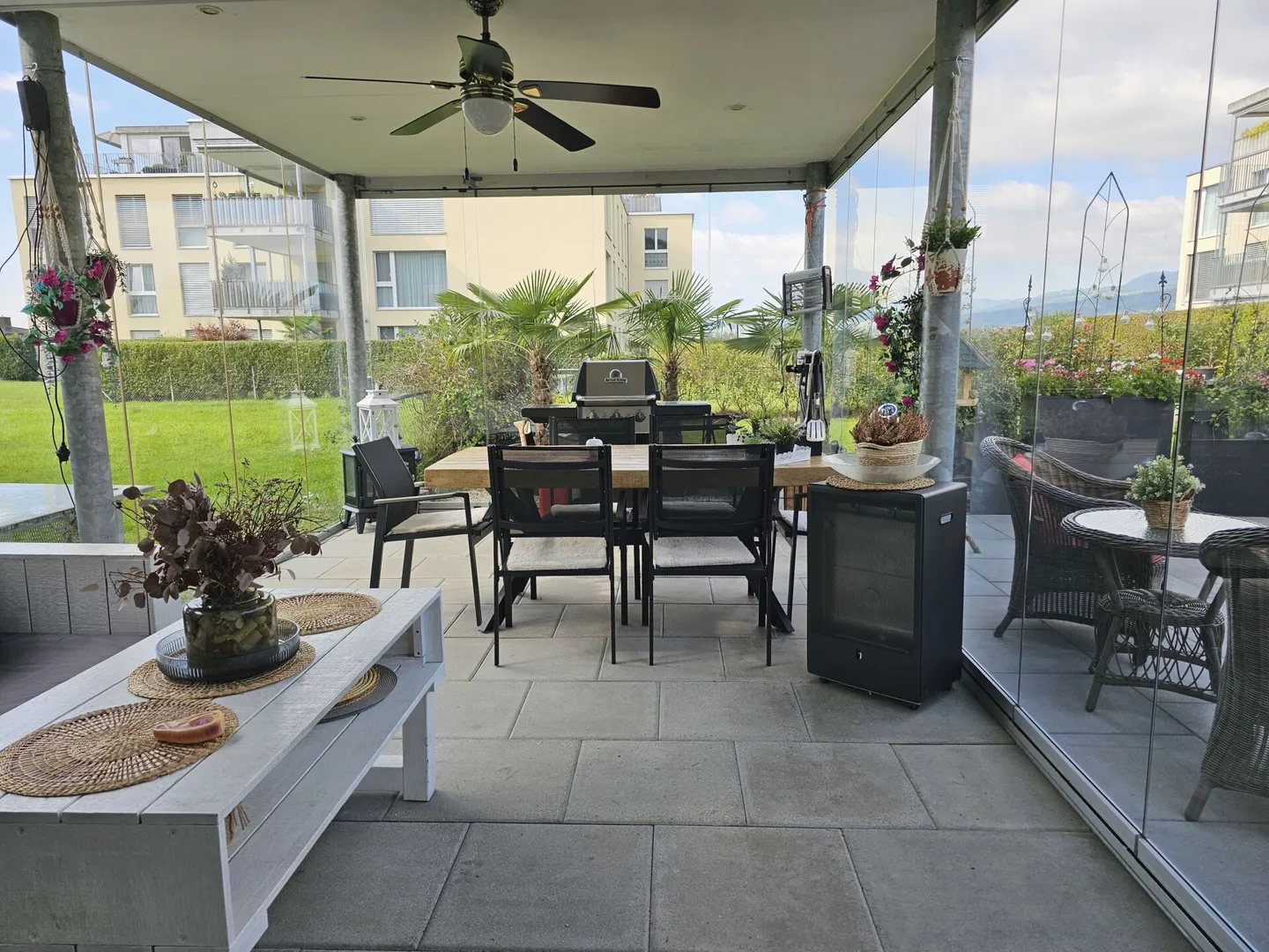 Appartamento con giardino di 4,5 stanze con circa 200 m2 di superficie giardino - Foto 5 di 16
