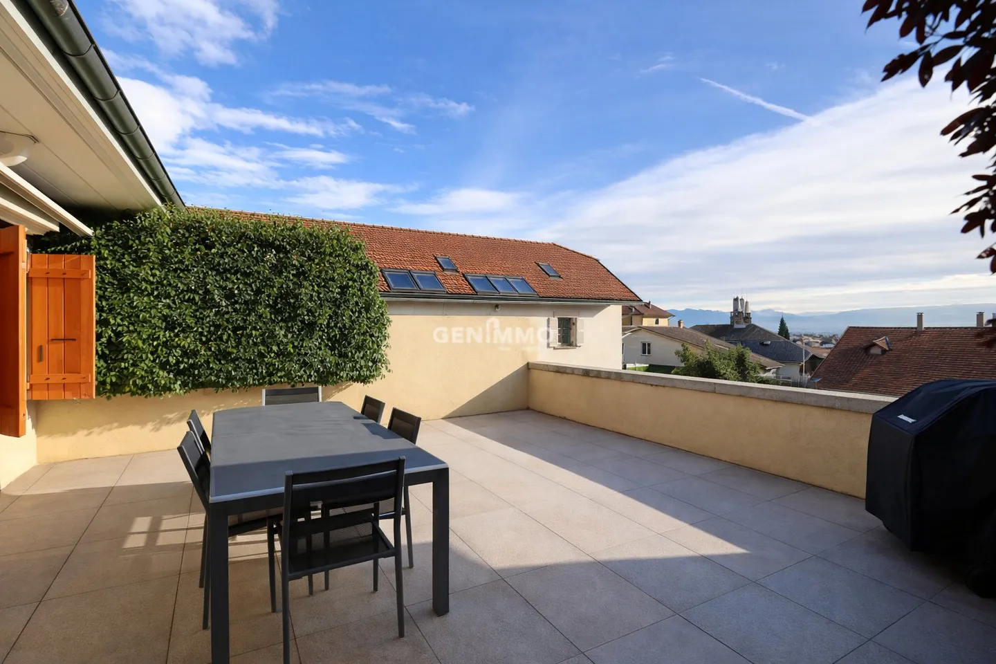 Appartement Triplex Élégant avec Studio - Photo 1 sur 4