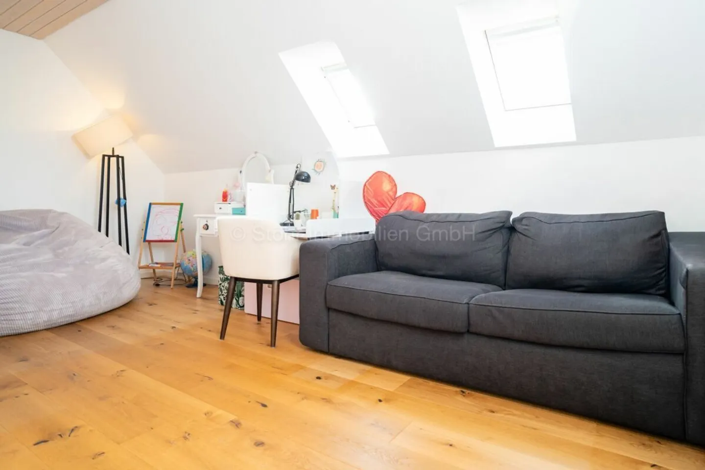 Stylish 6.5-room maisonette apartment with studio in a great location - Photo 16 of 21