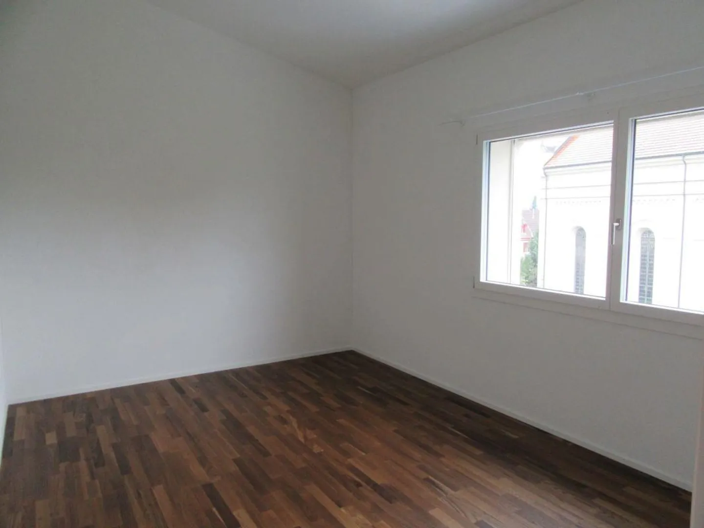 Moderno appartamento di 2,5 stanze nel cuore di Schötz - Foto 6 di 11