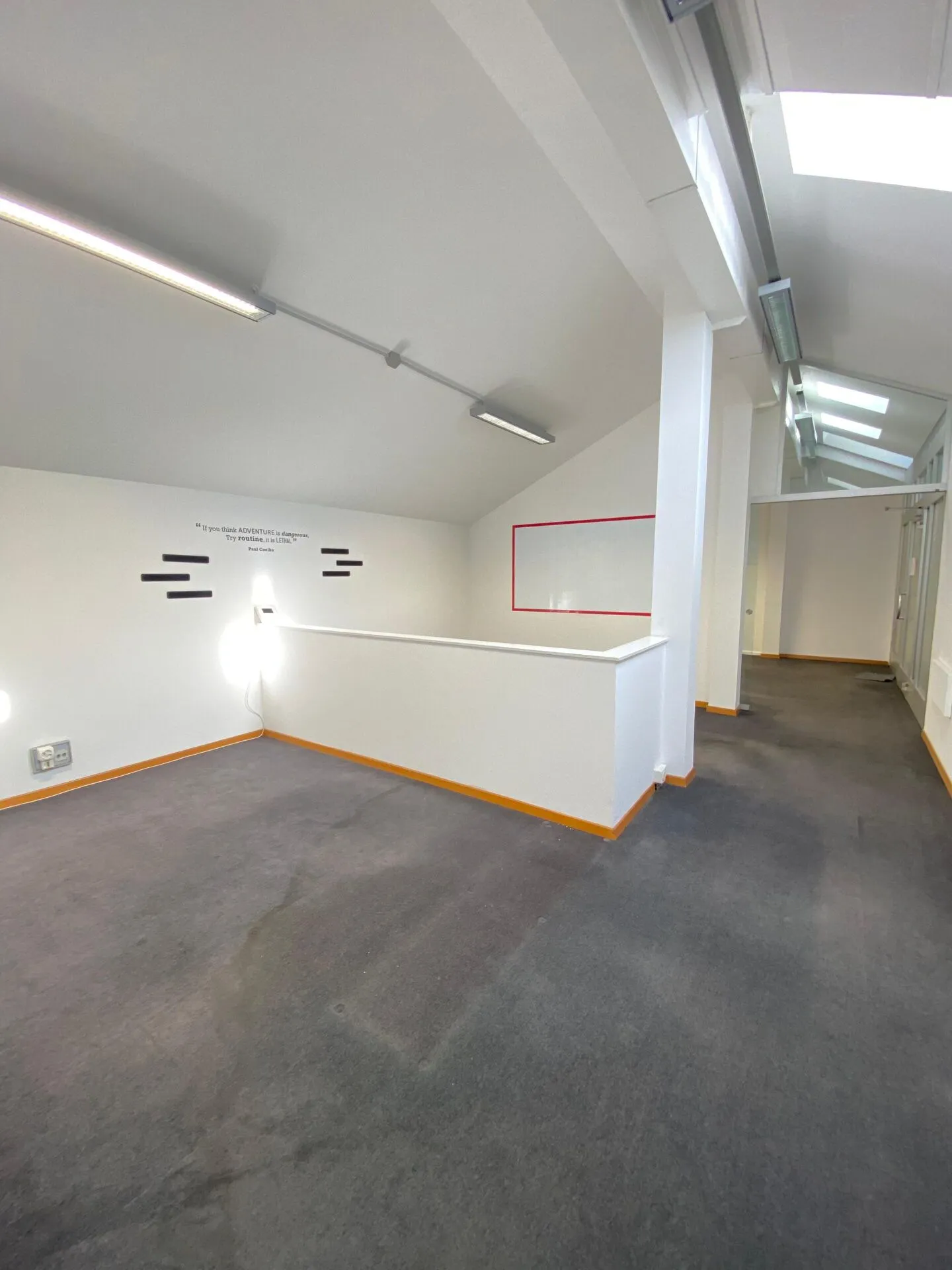 Bureau dans les combles au centre de Lugano - Photo 2 sur 5