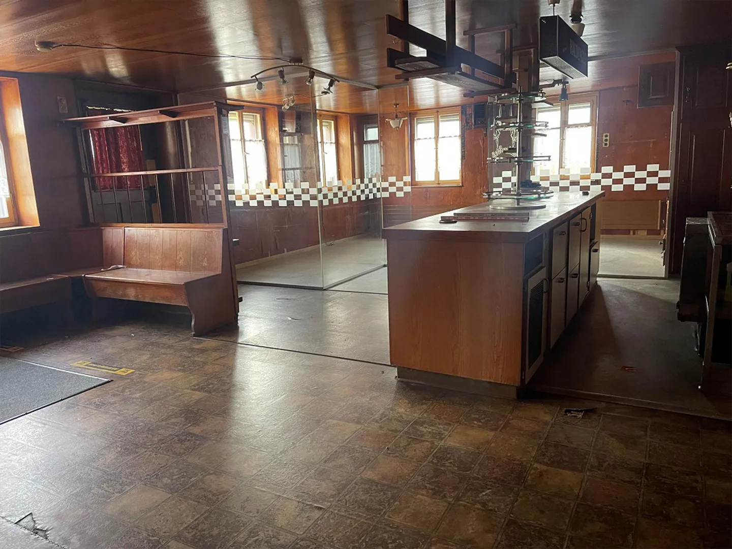 Per residenti senza complicazioni! Affitto incluso costi aggiuntivi forfettari, esclusa l'elettricità. - Foto 1 di 7