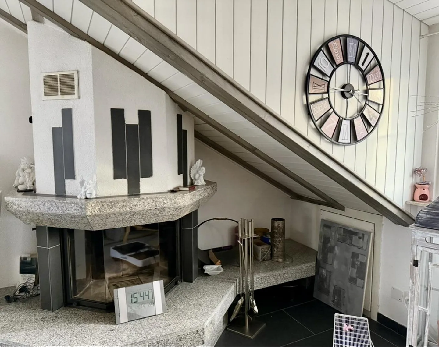 Appartamento attico attraente di 5,5 locali con balcone est e un po' di vista sul lago - Foto 3 di 8