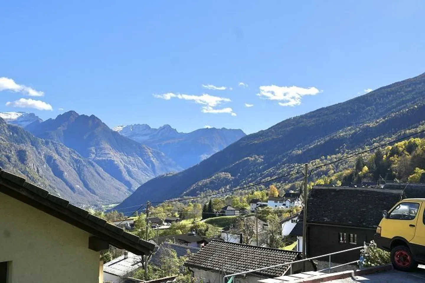 Terrain à bâtir R3 de 786 m2 dans un endroit très calme et ensoleillé avec vue... - Photo 8 sur 13