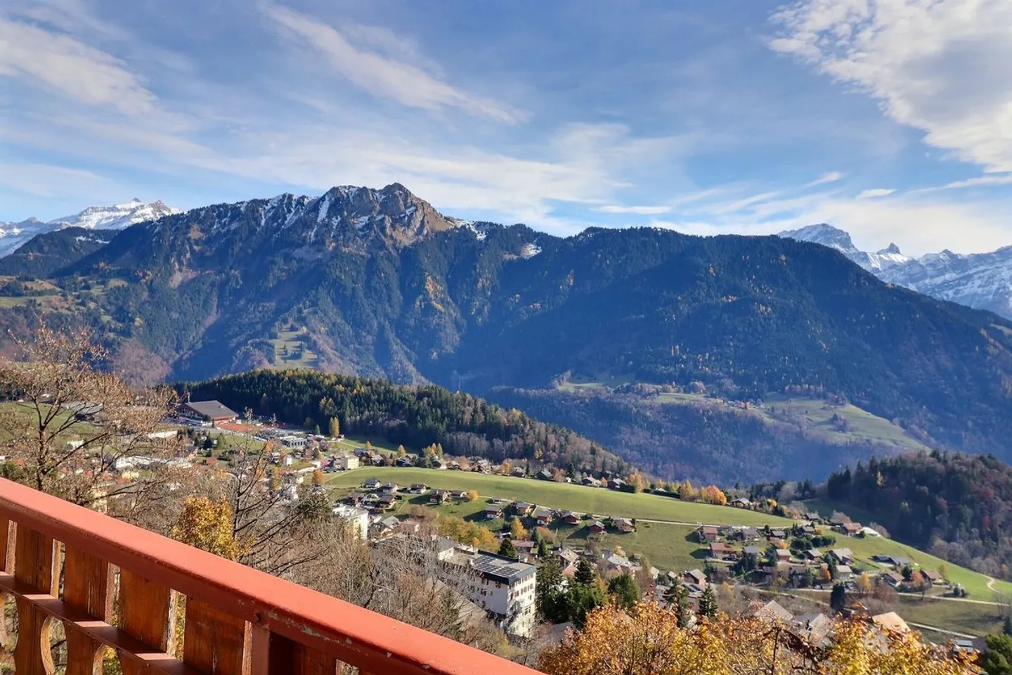 Un vero gioiello a Leysin con vista mozzafiato sulle Alpi - Foto 2 di 13