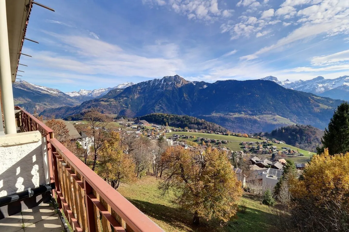 Un vero gioiello a Leysin con vista mozzafiato sulle Alpi - Foto 3 di 13