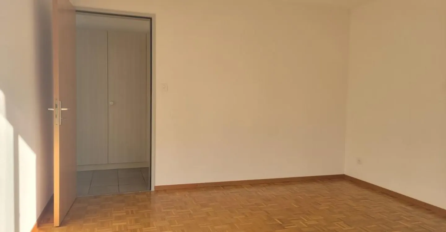 2.5-room apartment of 52 m2 with terrace - Photo 7 of 10