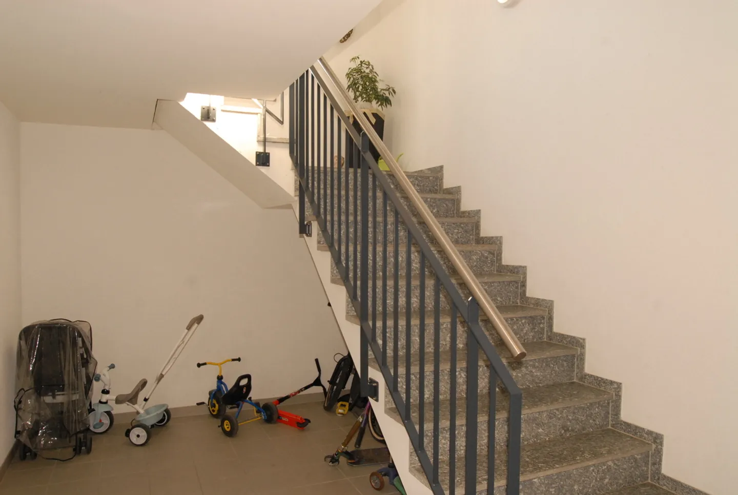 For sale in Payerne, magnificent penthouse of 7 rooms of 194 m2 with 2 terraces - Photo 29 of 32