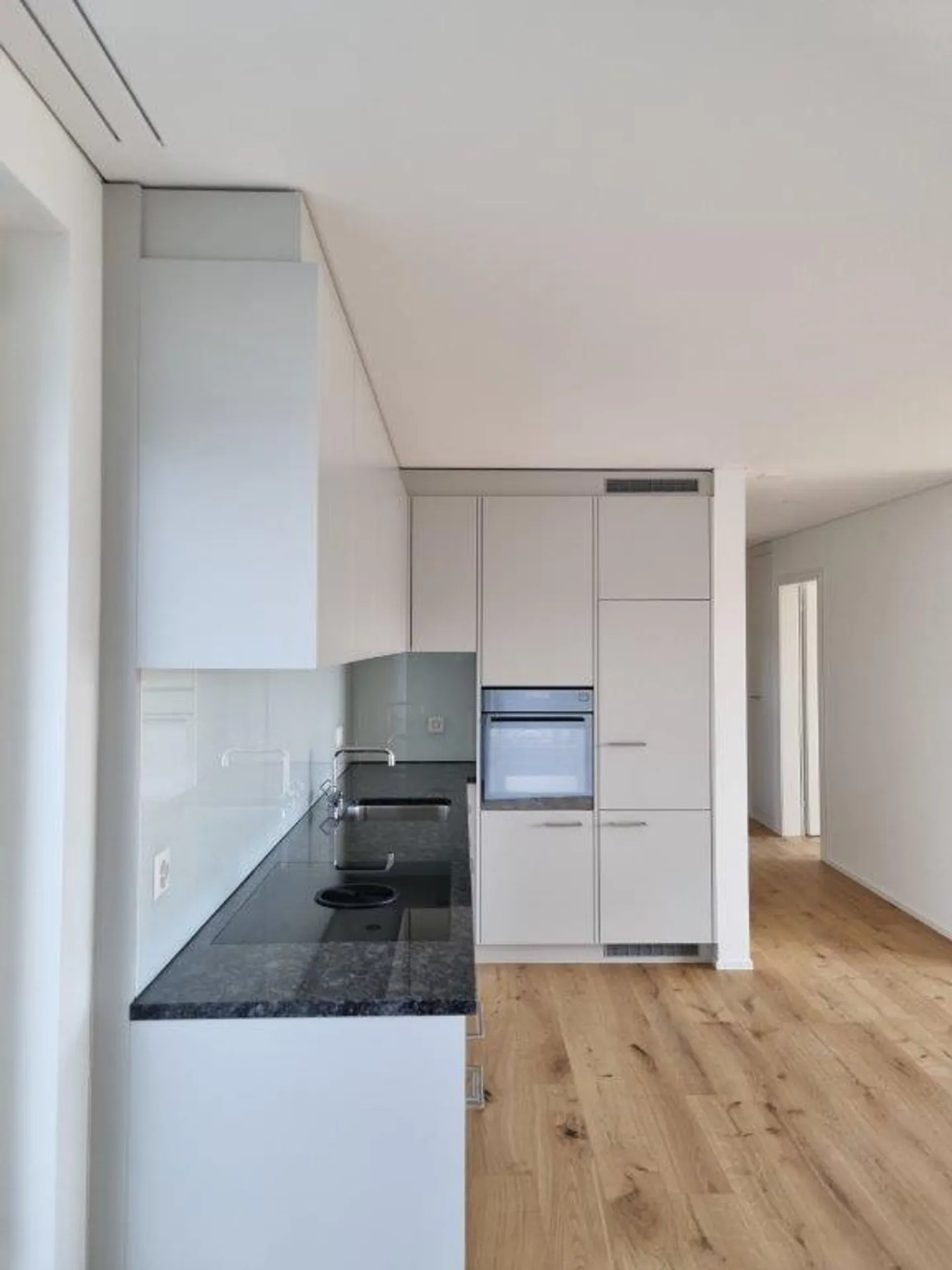 2.5 Room Penthouse Apartment - Photo 4 of 8