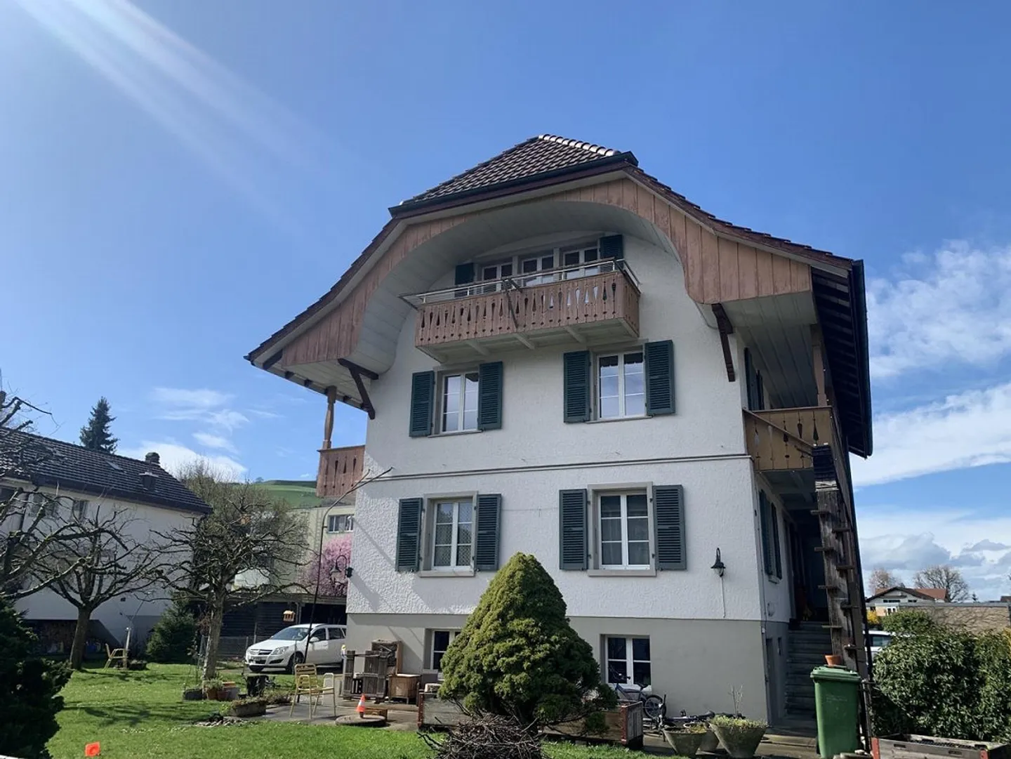 Bright and cozy 3.5-room attic apartment in a quiet location - Photo 1 of 11