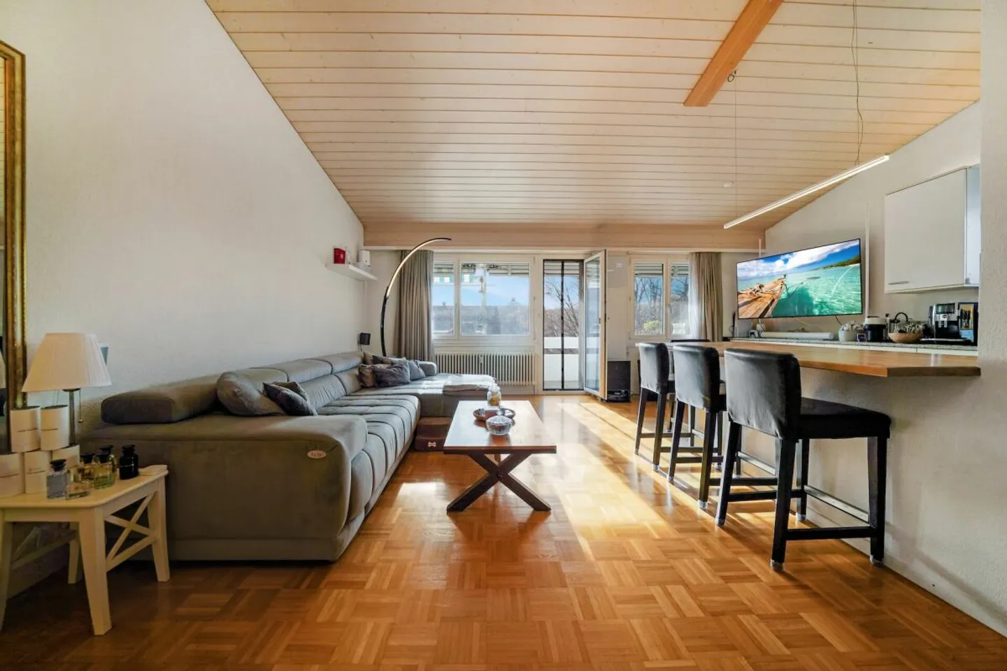 Schöne 4.5 Zimmer Dachwohnung an zentraler, ruhiger Lage - Foto 4 von 13