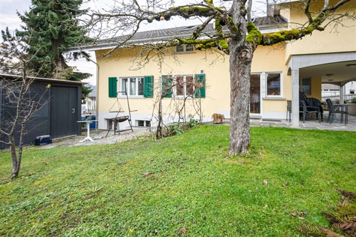 «Gepflegtes 7.5-Zimmer-Einfamilienhaus mit Garten im Luzerner Seetal» - Foto 13 von 14