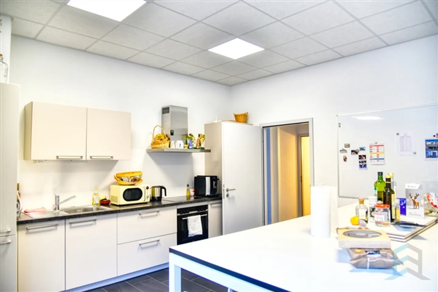 EXCLUSIVITÉ Bureaux avec des surfaces modulaires et modernes à Daval (Sierre) - Photo 11 sur 14