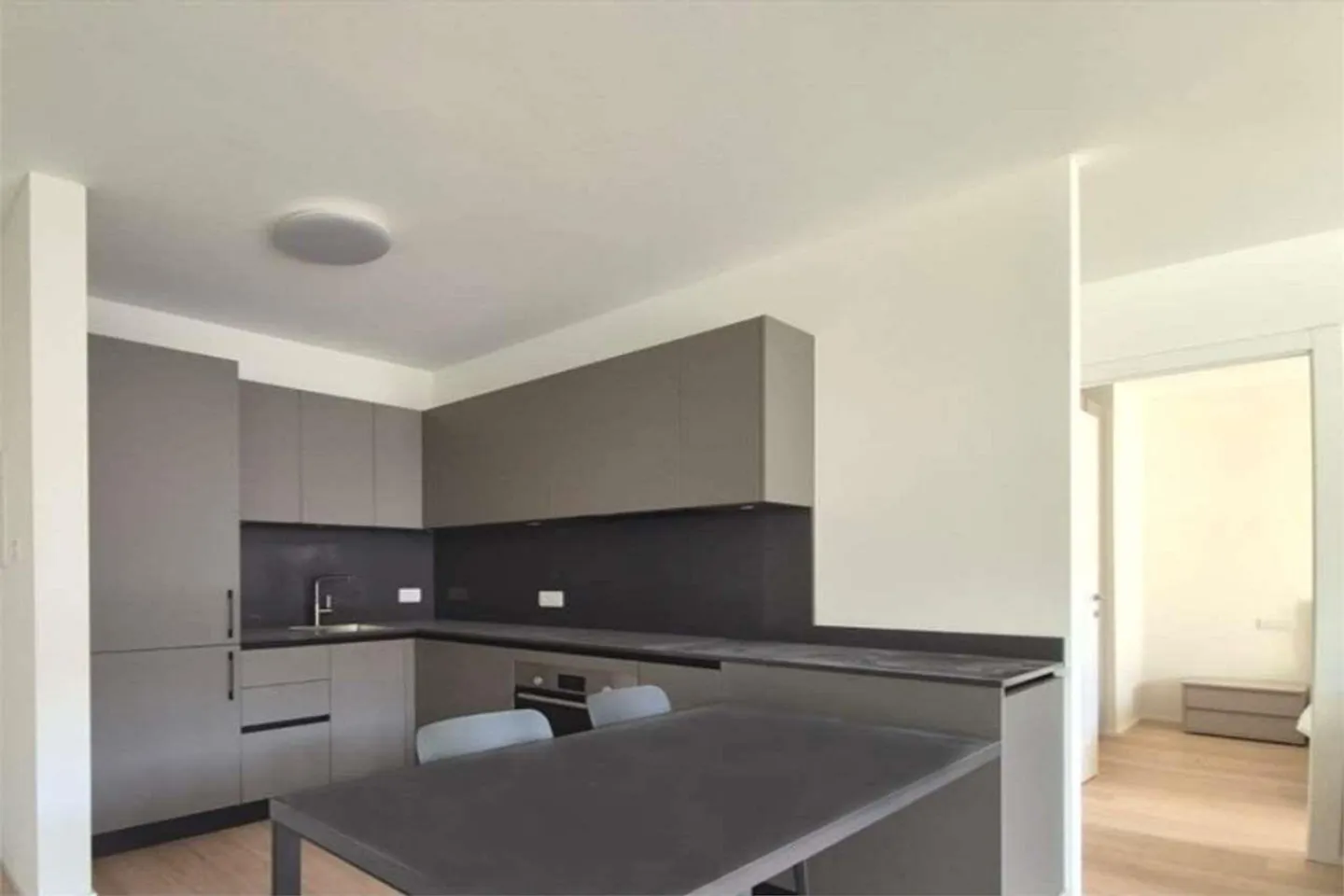 Chiasso 2.5 Zimmer Neu in einer Prestige-Residenz - Foto 2 von 7