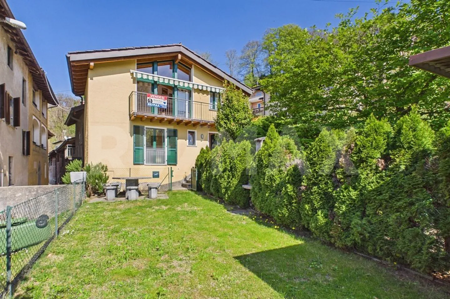 Charming Cottage with Lake View - Photo 1 of 13